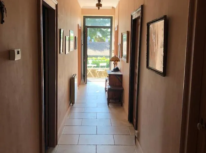 Maison Au Calme Au Coeur De Village Διαμέρισμα *